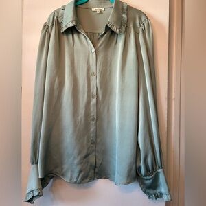 Bespoke Mac Studio blouse in sage green XL